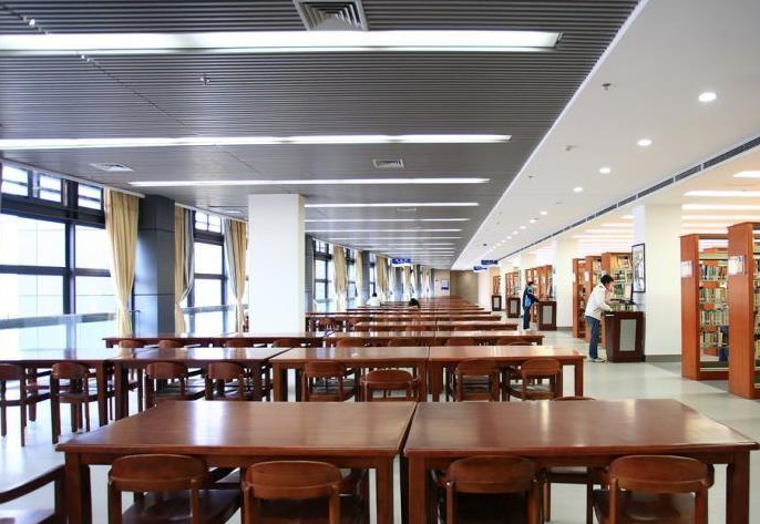 推動(dòng)新時(shí)代大學(xué)校園文化建設(shè)敘述！