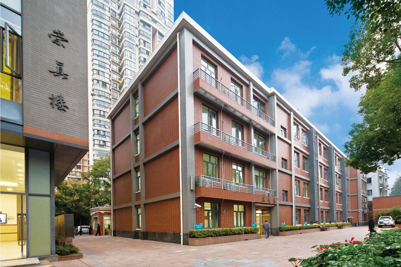 校園環(huán)境建設(shè)應(yīng)該遵循哪些原則？